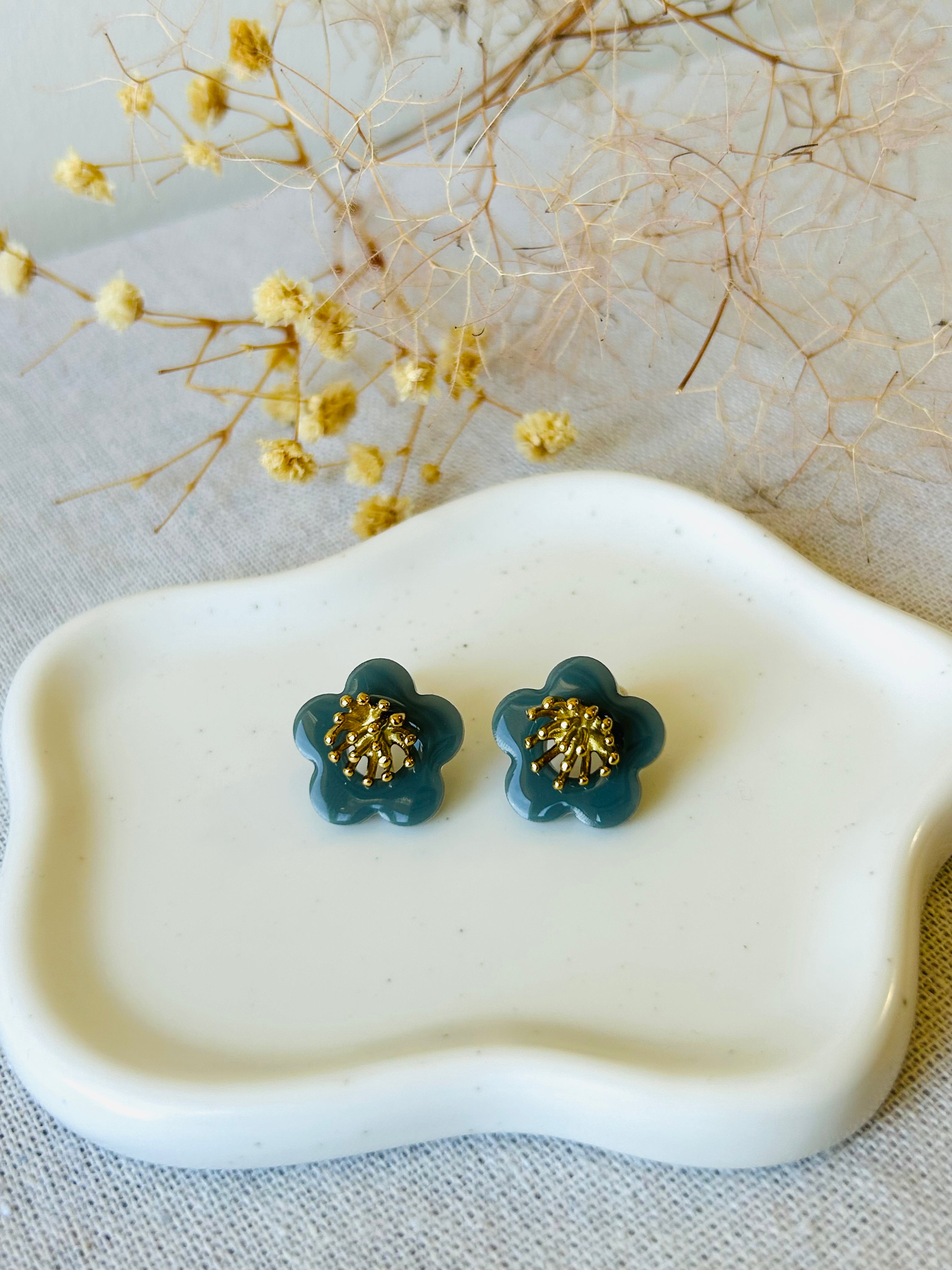 Boucles d'oreilles | CLOU Pistil doré