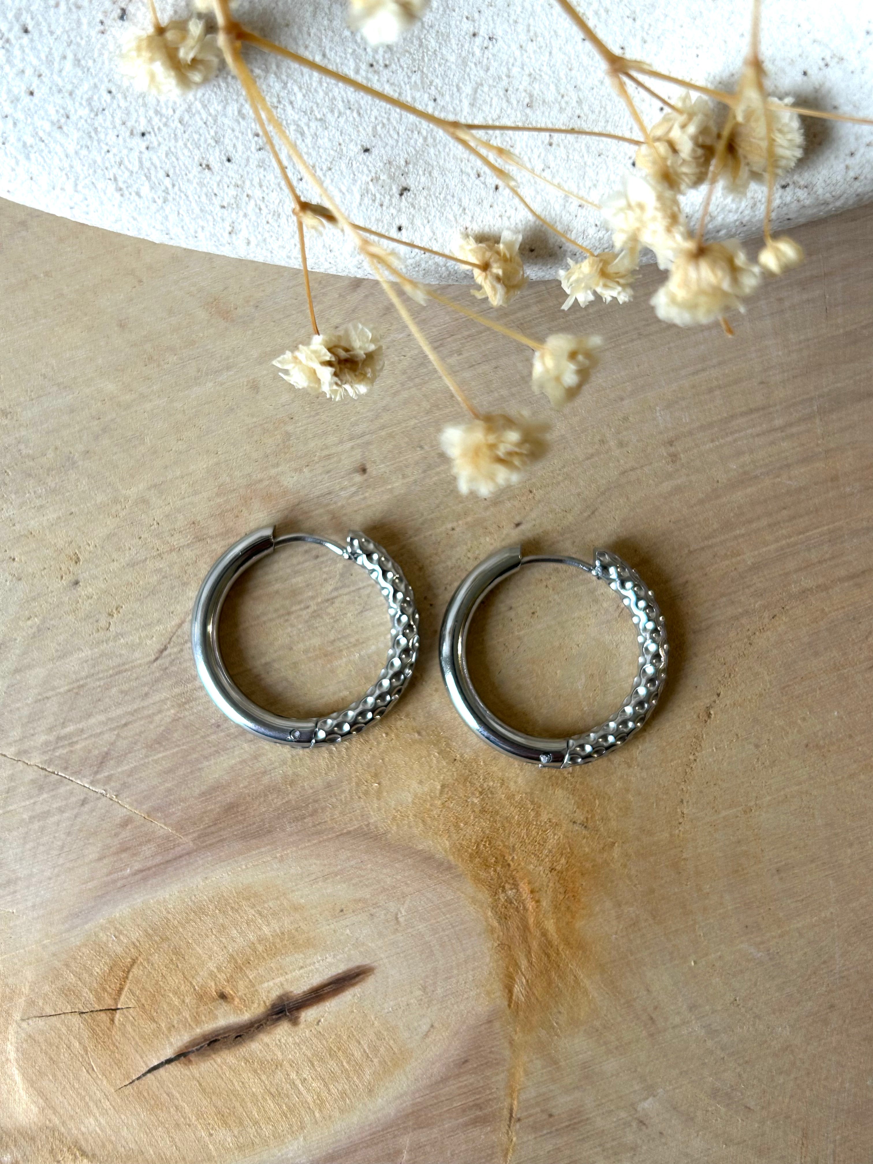 Boucles d'oreilles | CRÉOLES striées rondes dorées et argentées